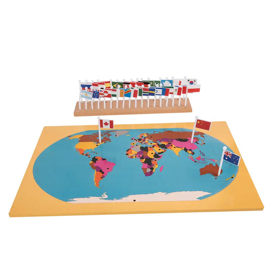 Flags of the world with wooden Map kinderhuis