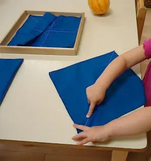 Folding cloth with Tray kinderhuis