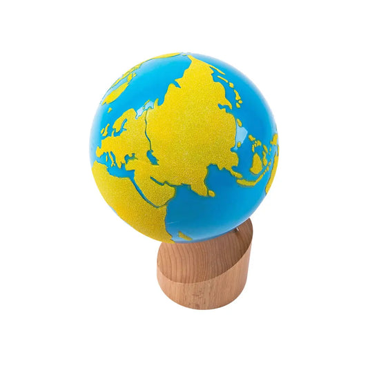 Globe of land and water: Sandpaper kinderhuis