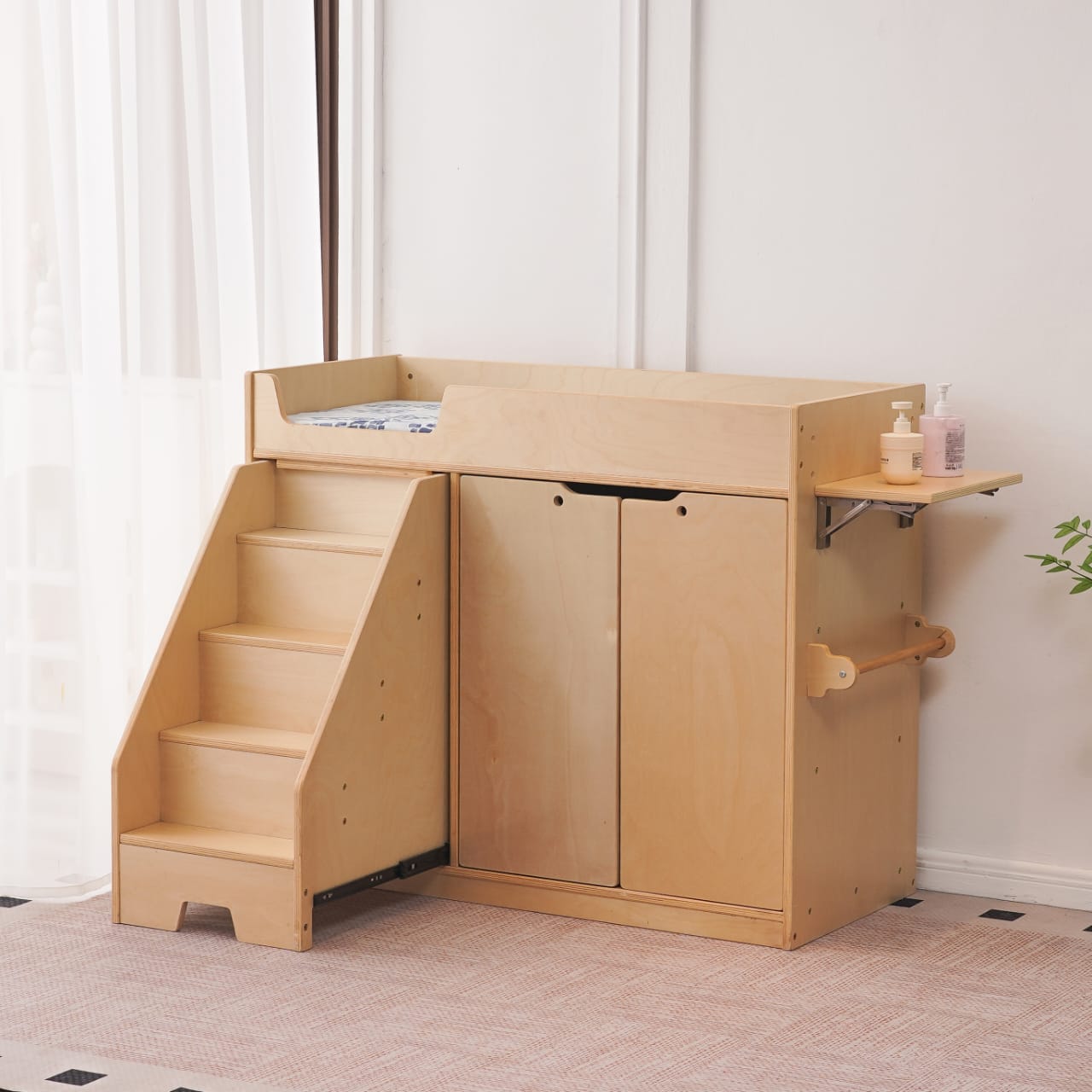 Ocean Change Table with Left side Stairs kinderhuis