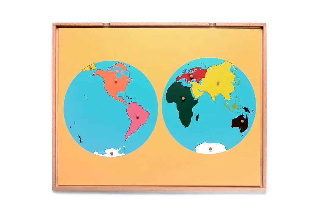 The Cabinet Of The World with 8 maps kinderhuis